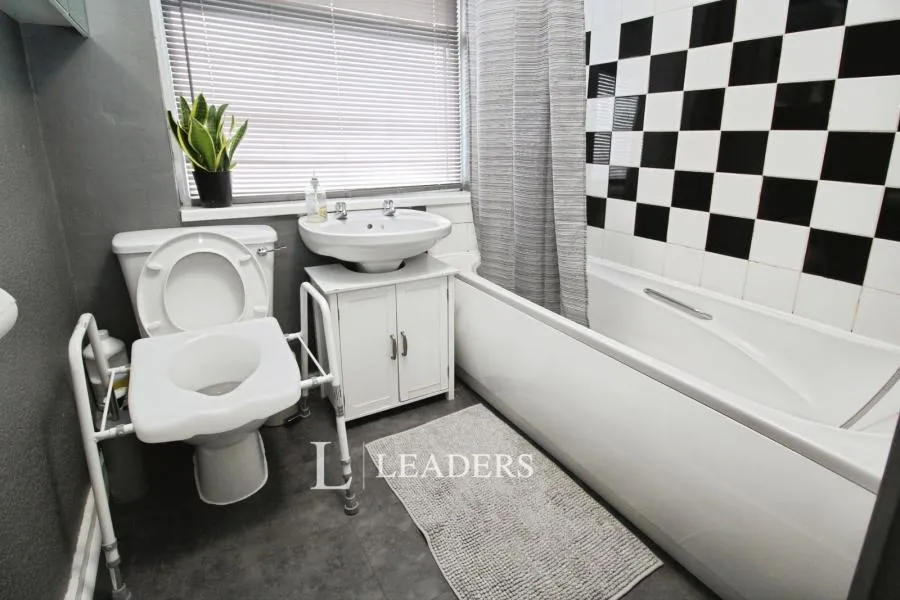 Crosslands, Stantonbury, MK14, photo 9