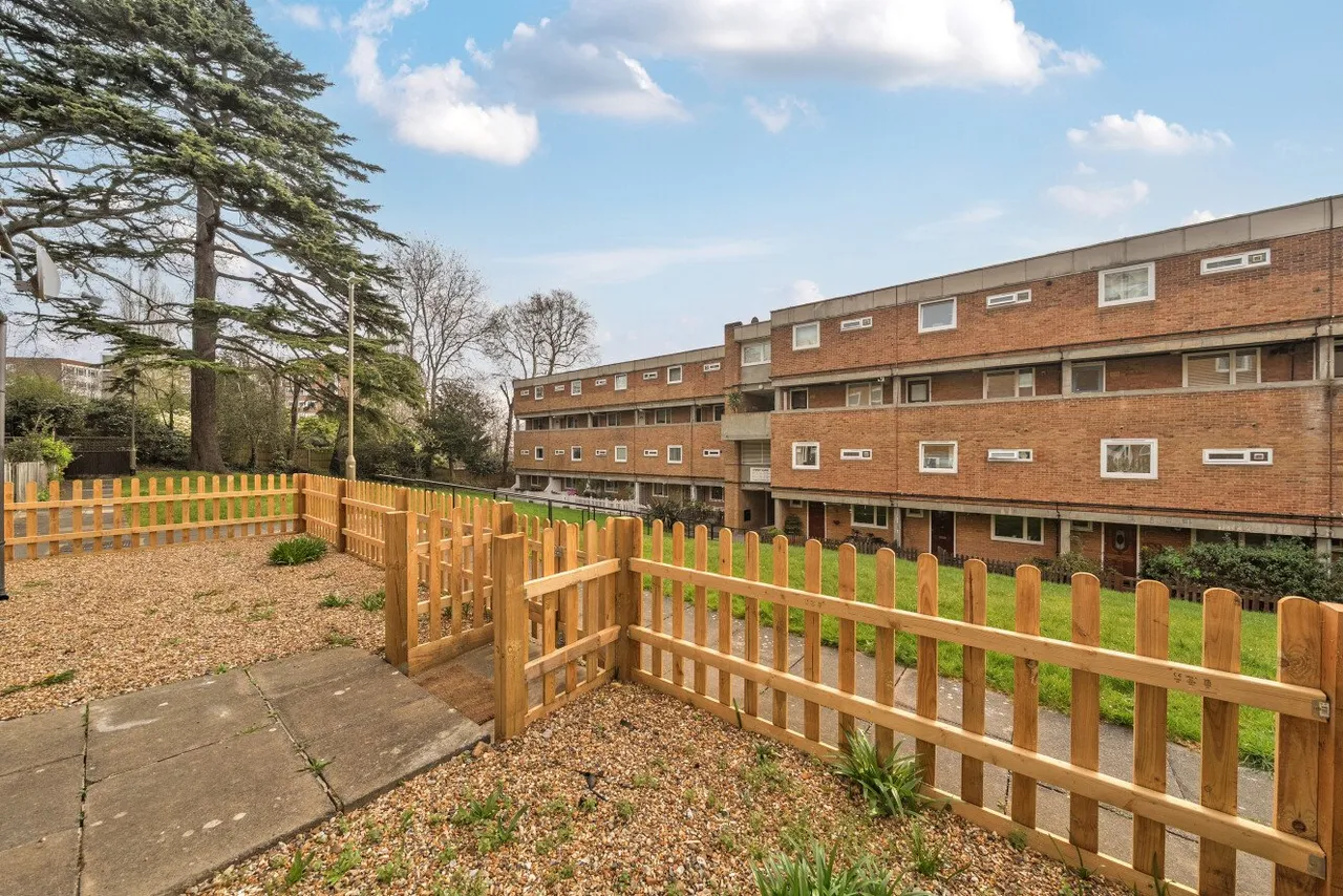 Lydney Close, Southfields, SW19, photo 3