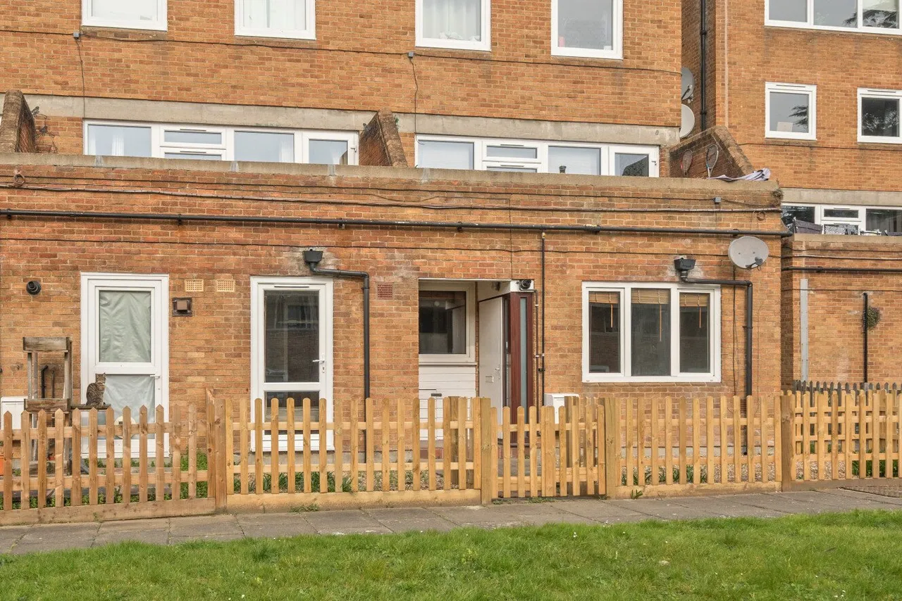 Lydney Close, Southfields, SW19, photo 6