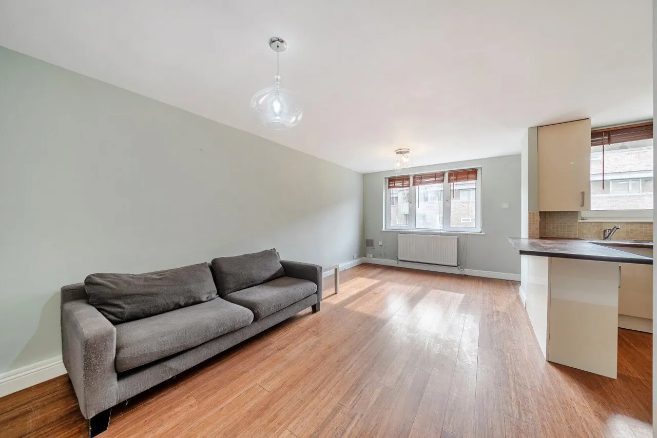 Lydney Close, Southfields, SW19, photo 5