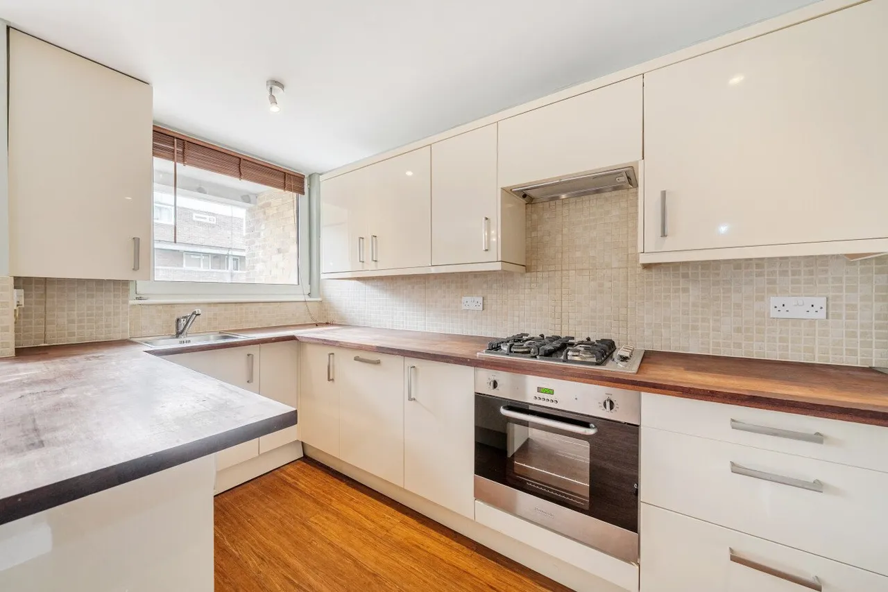 Lydney Close, Southfields, SW19, photo 2