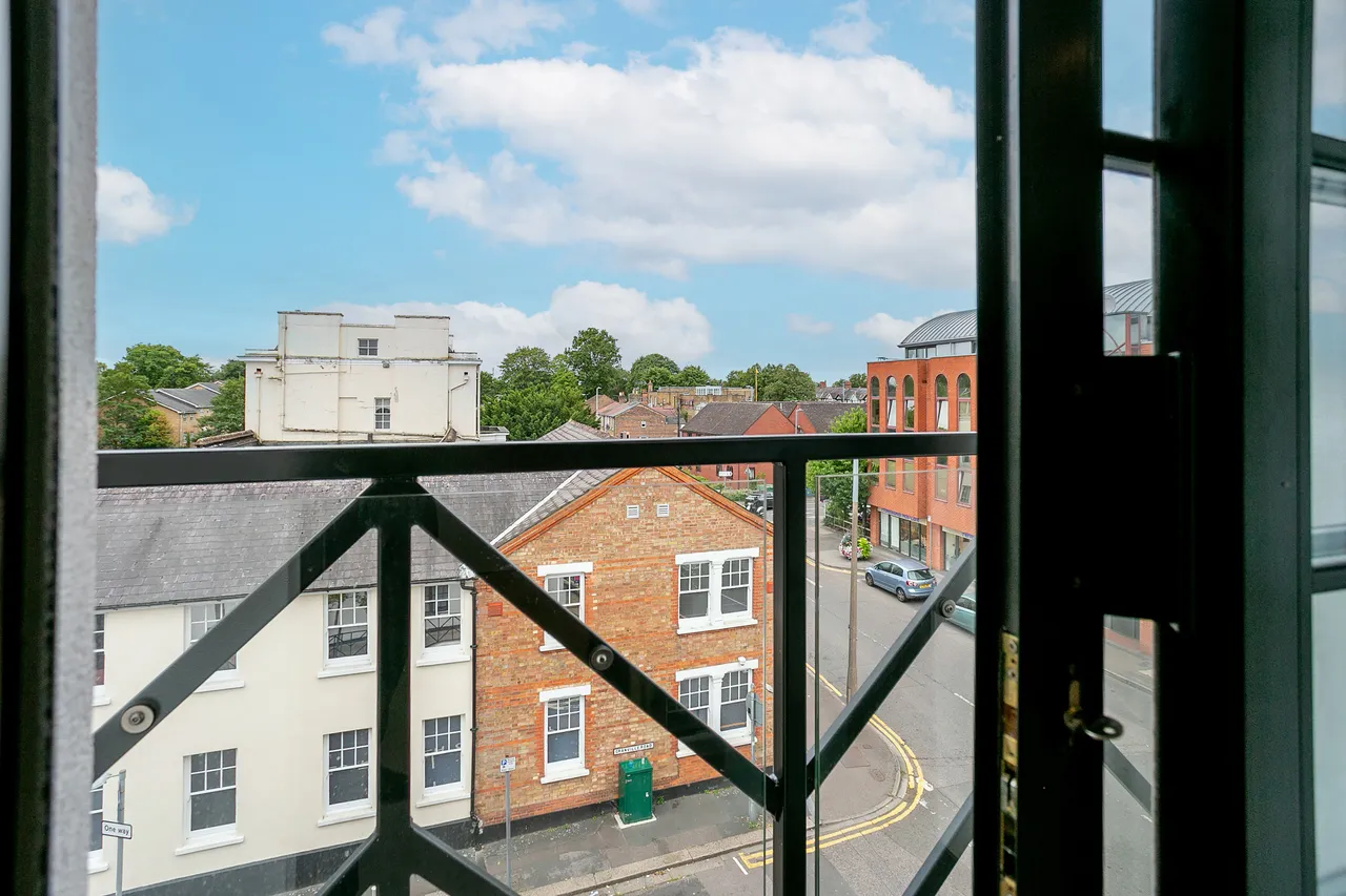 Watford, WD18, photo 11