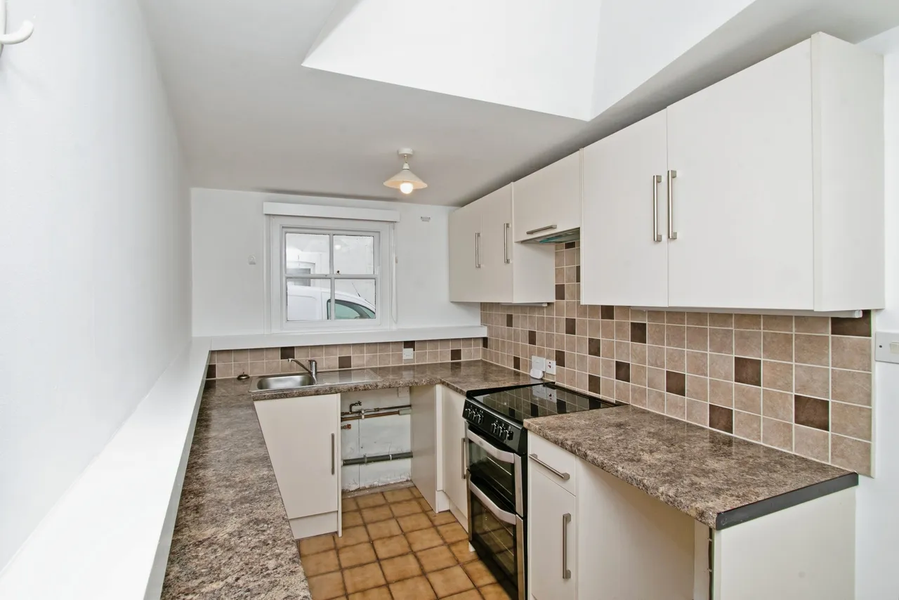 Carclew Street, Truro, TR1, photo 2