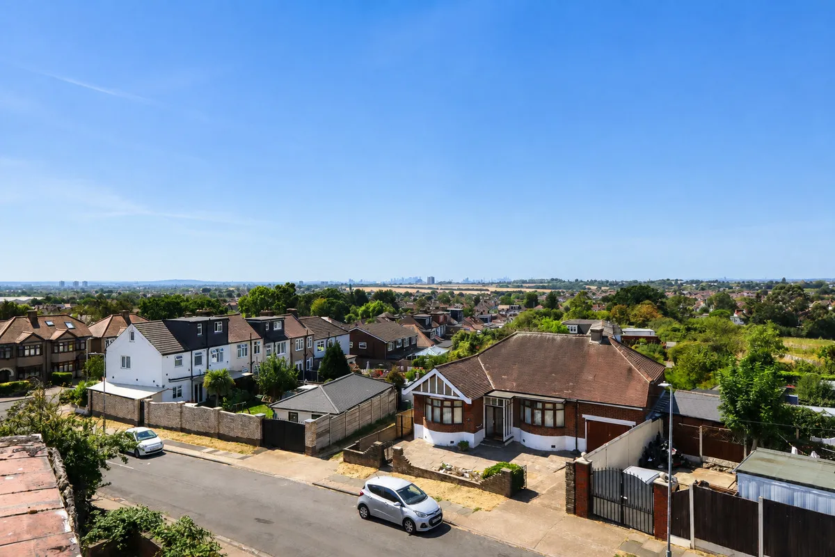 Horndon Road, Romford, RM5, photo 19