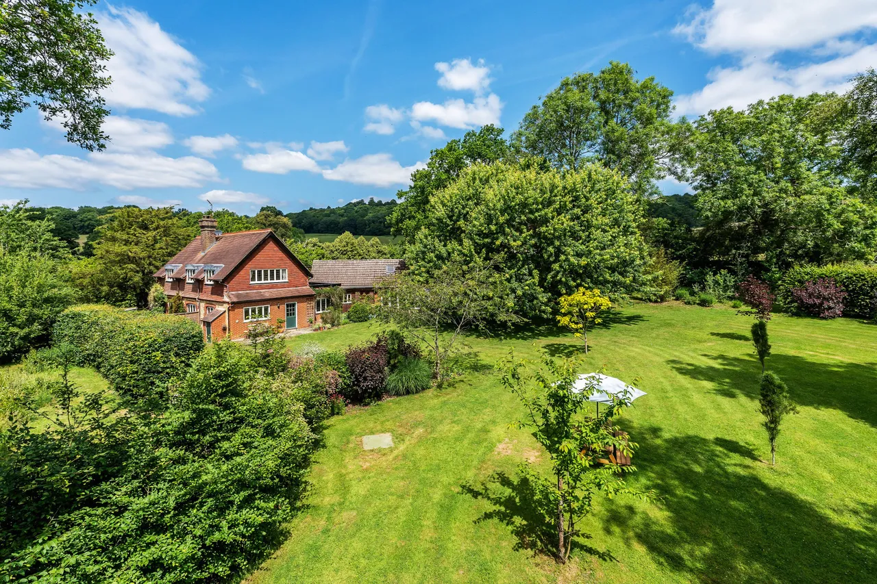 4 bed house for sale, Itchingwood Common Road, Limpsfield, RH8