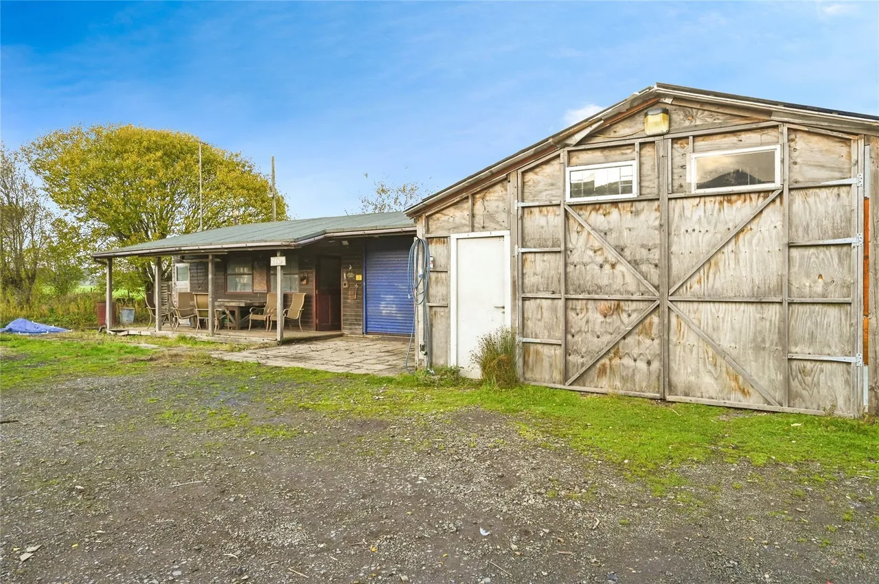 Hall Lane, Burtonwood, Warrington, Cheshire, WA5, photo 35
