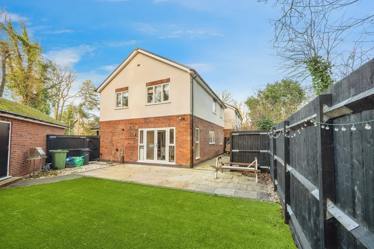 St. Marys Close, Sedgley, DY3, photo 22