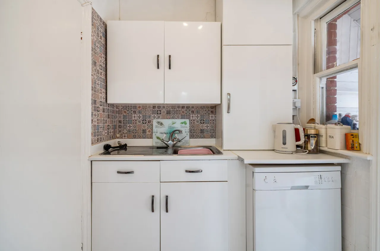 Frimley Road, Ash Vale, GU12, photo 13
