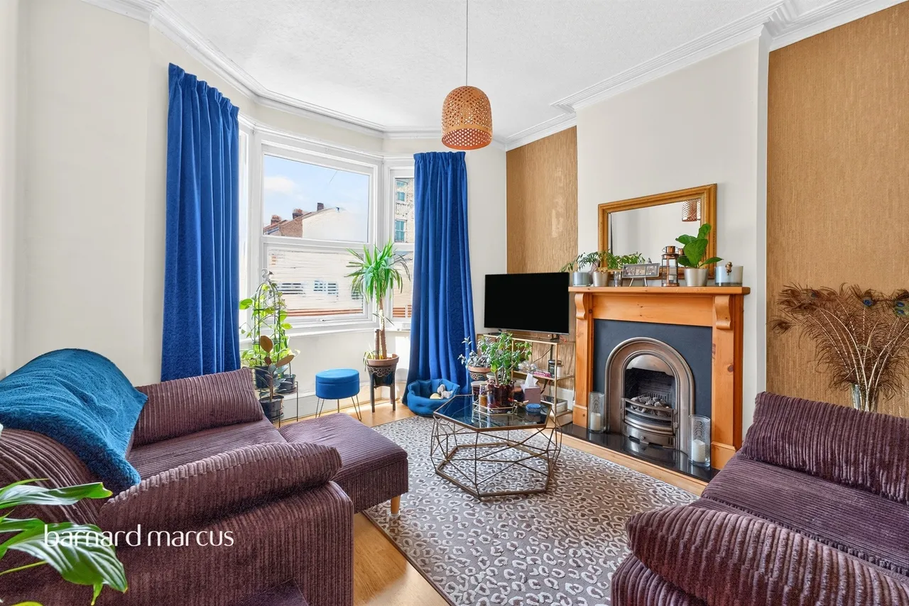 Oakleigh Road North, London, N20, photo 7