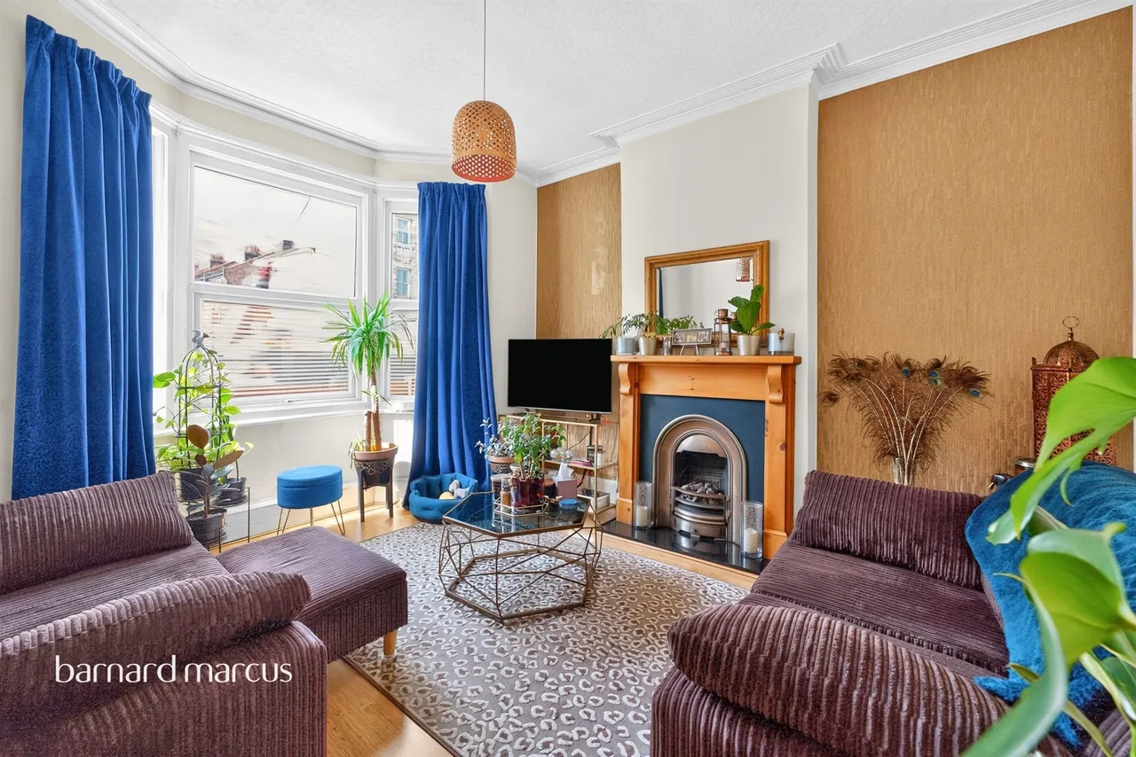 Oakleigh Road North, London, N20, photo 3