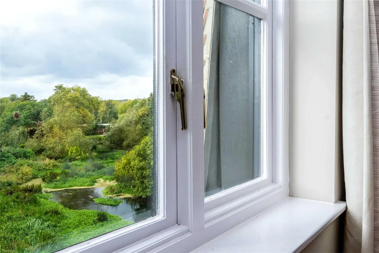 Thorney Mill Road, West Drayton, UB7, photo 8