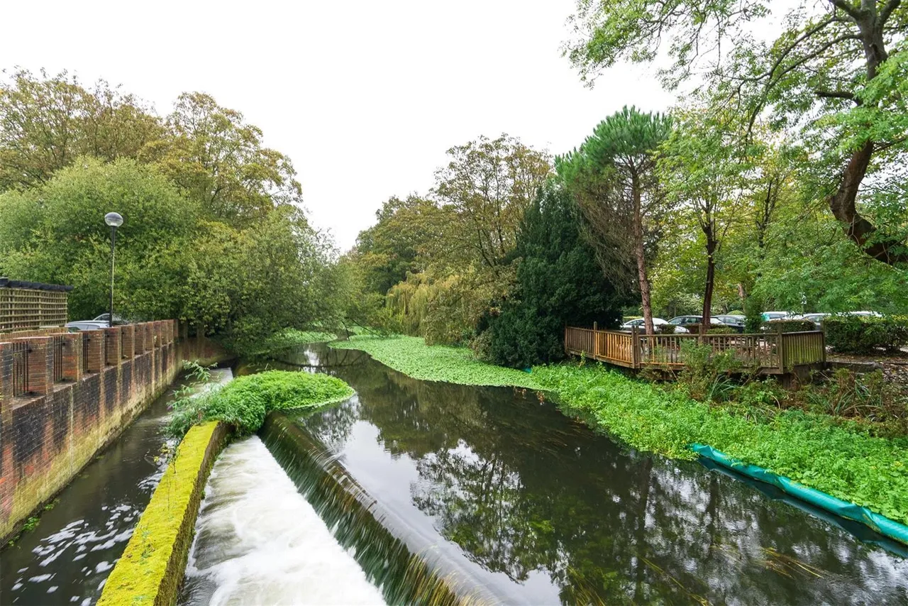 Thorney Mill Road, West Drayton, UB7, photo 5