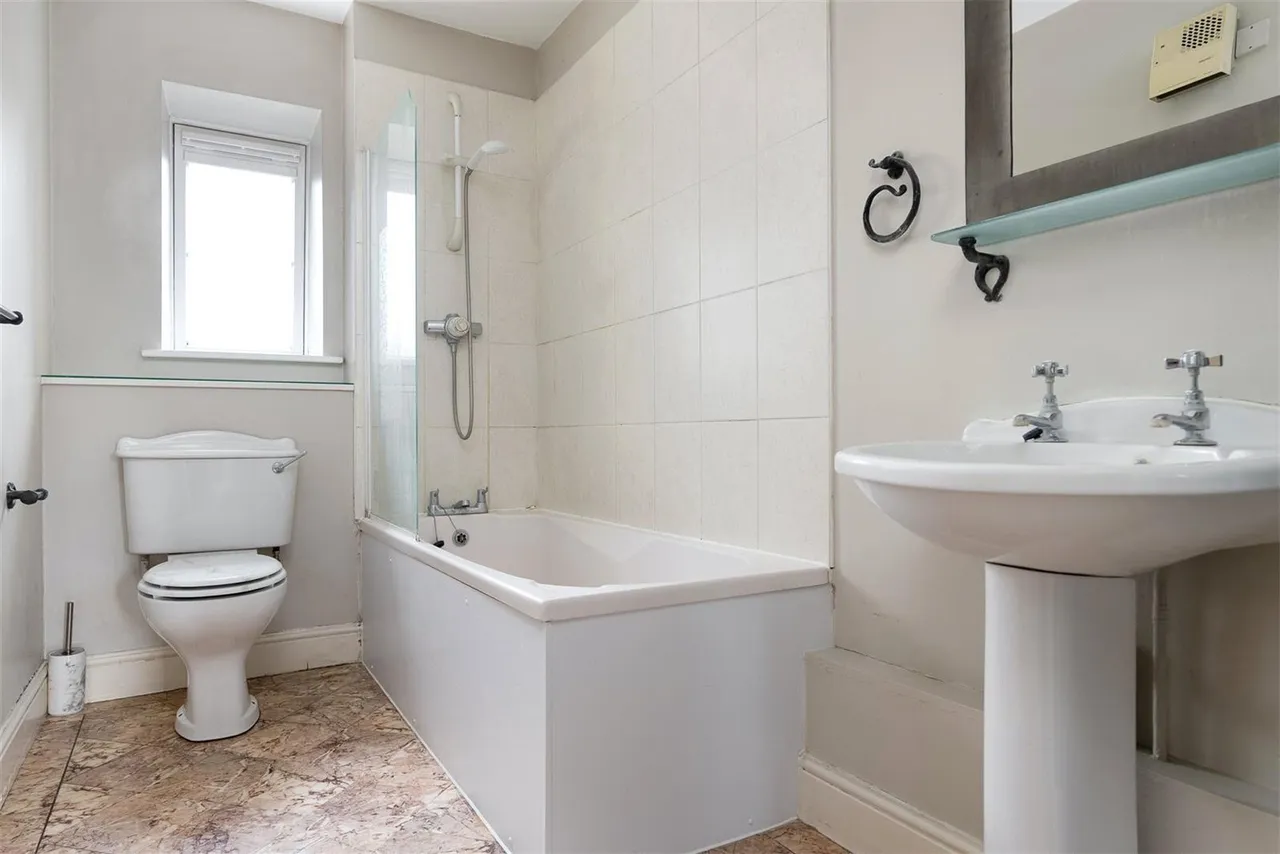Thorney Mill Road, West Drayton, UB7, photo 11
