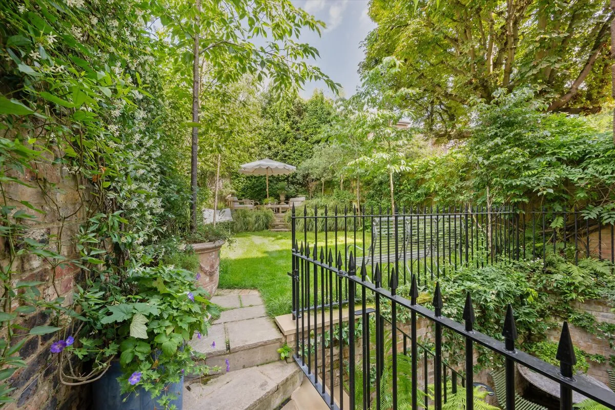 South Hill Park Gardens, London, NW3, photo 31