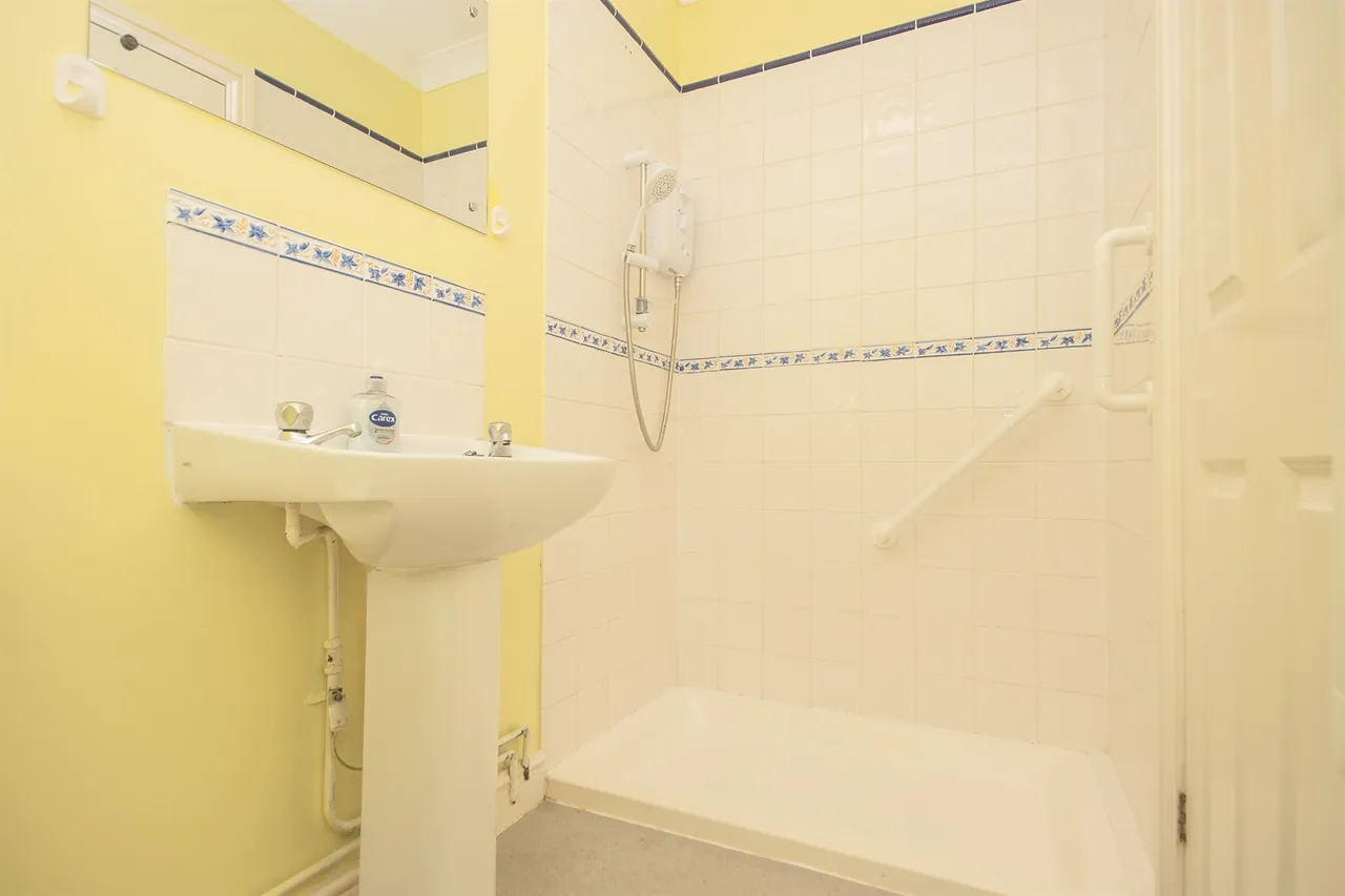 Queen Street, Kettering, NN14, photo 6