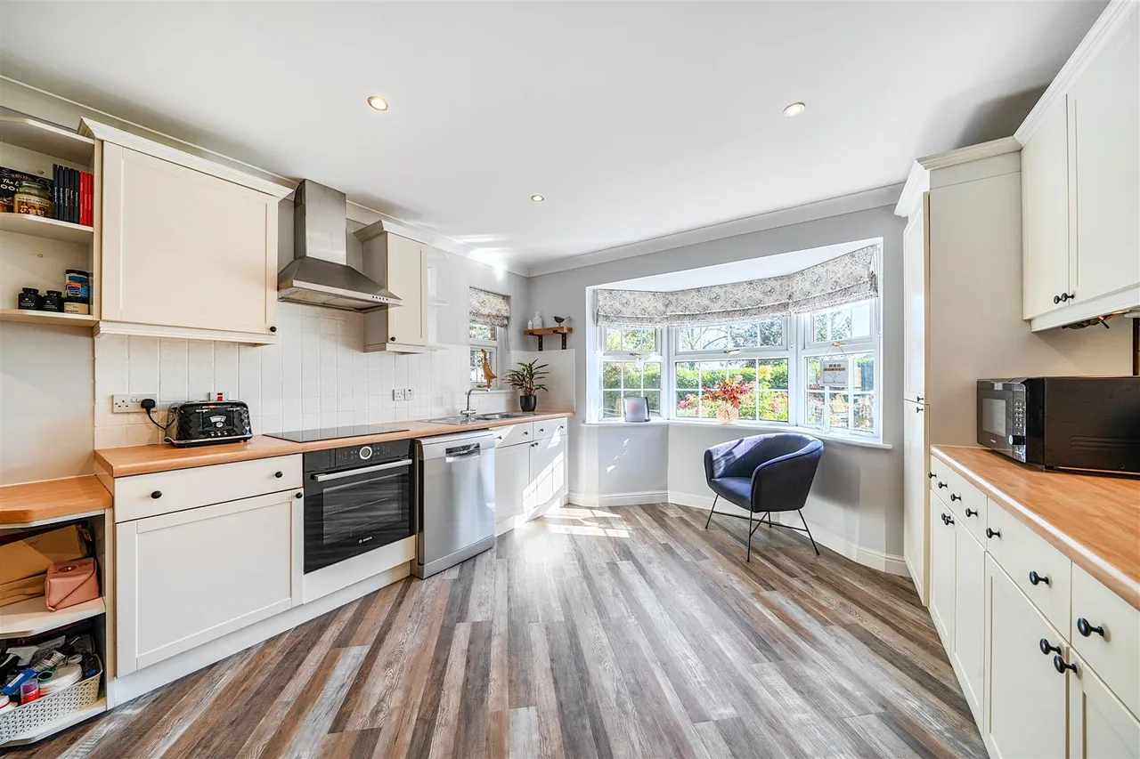 Giles Close, Fareham, photo 7