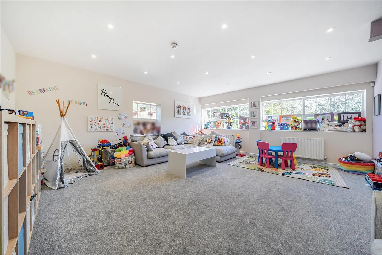 Giles Close, Fareham, photo 8