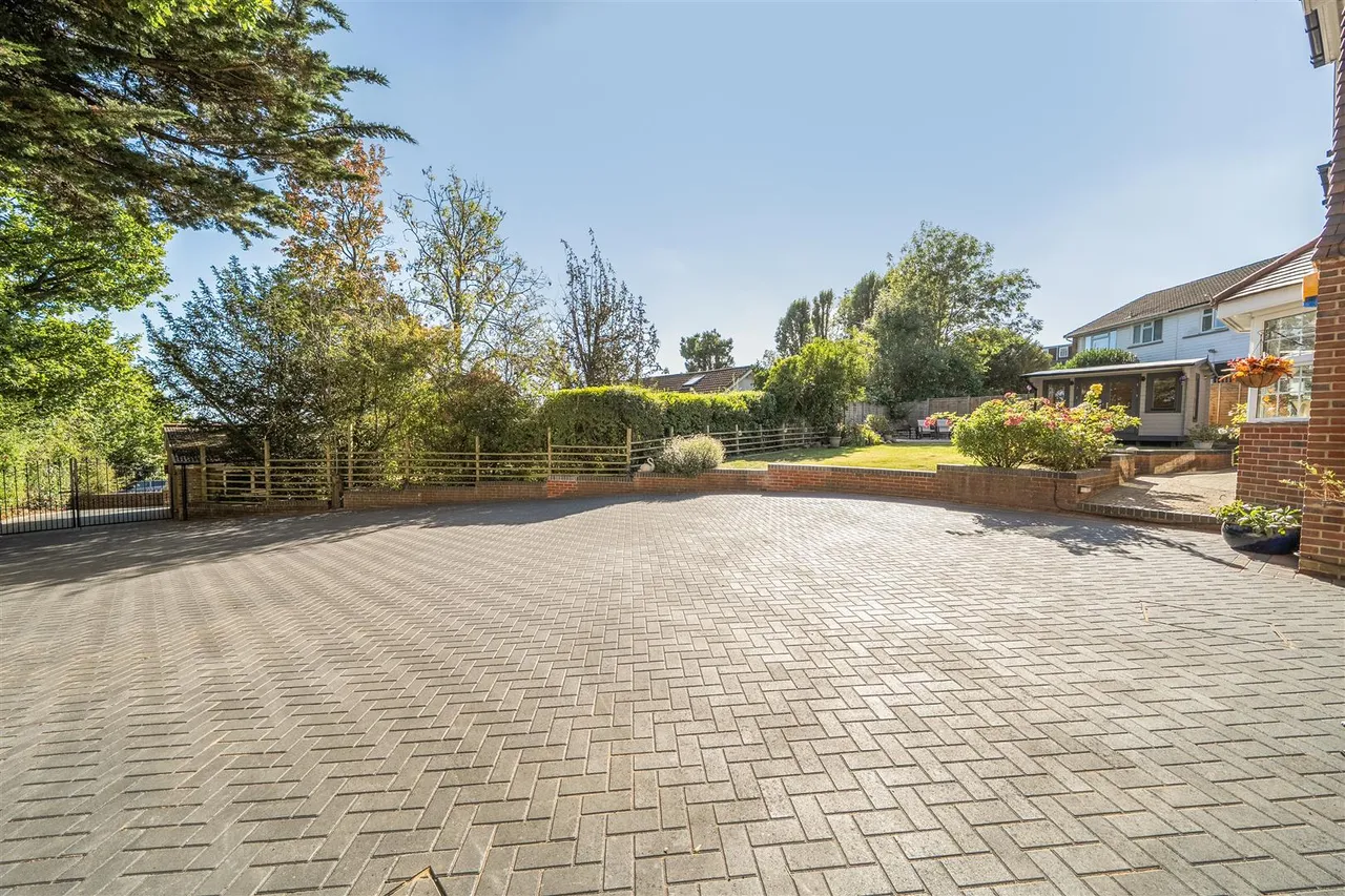 Giles Close, Fareham, photo 11