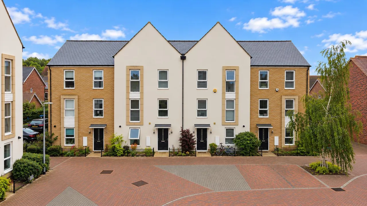 4 bed house for sale, Simford Way, Whitehouse