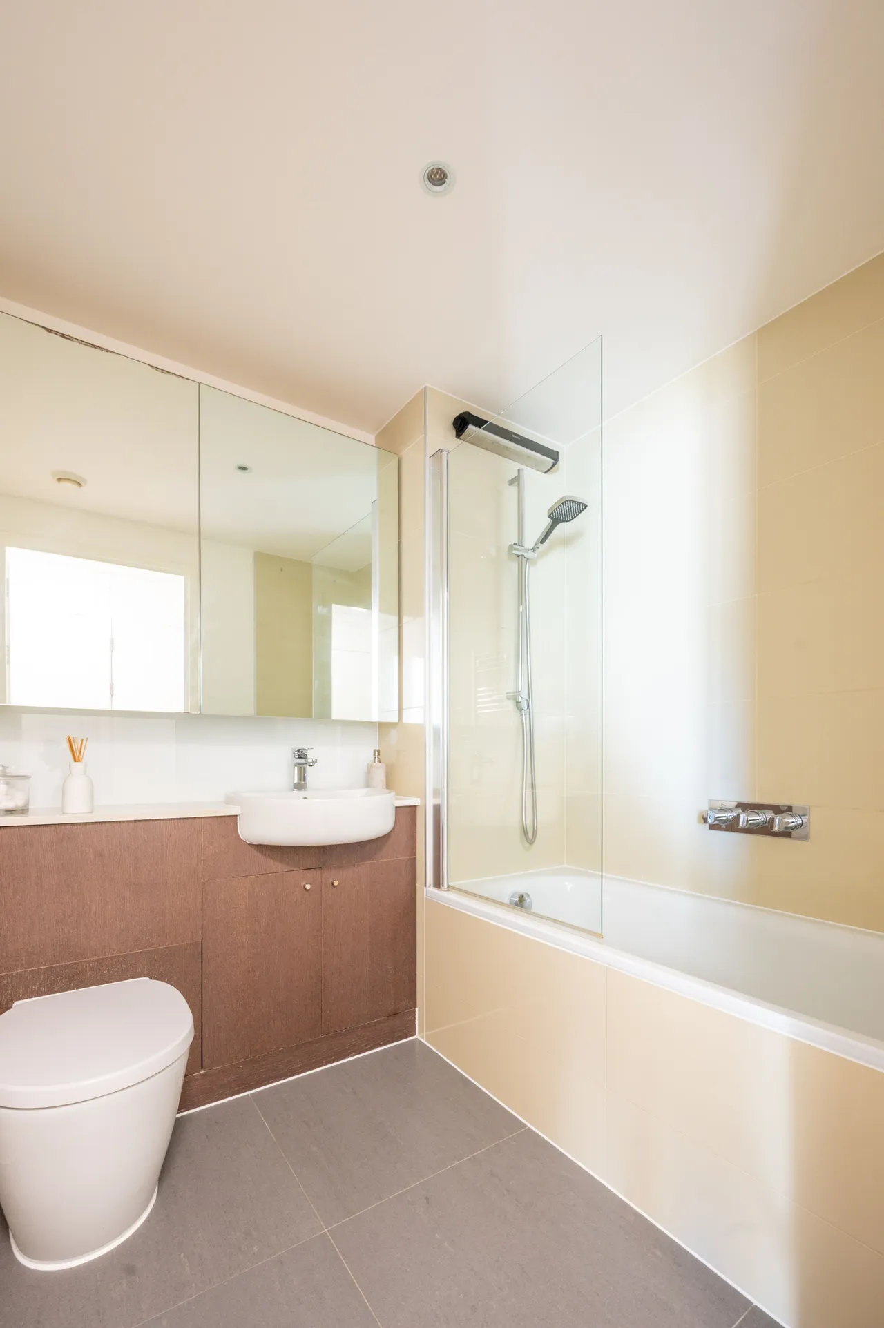 Flat 45, Samphire Heights, 24 Napa Close, London, photo 10