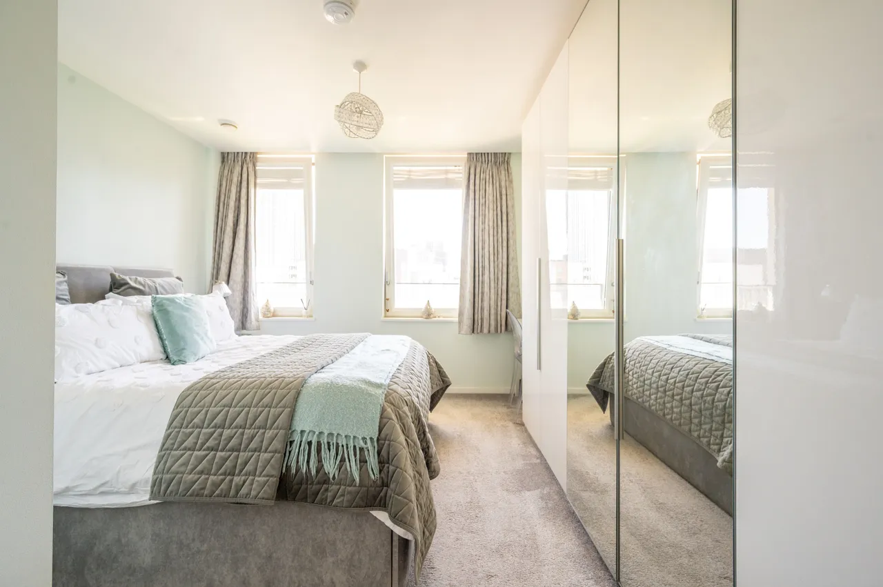 Flat 45, Samphire Heights, 24 Napa Close, London, photo 5