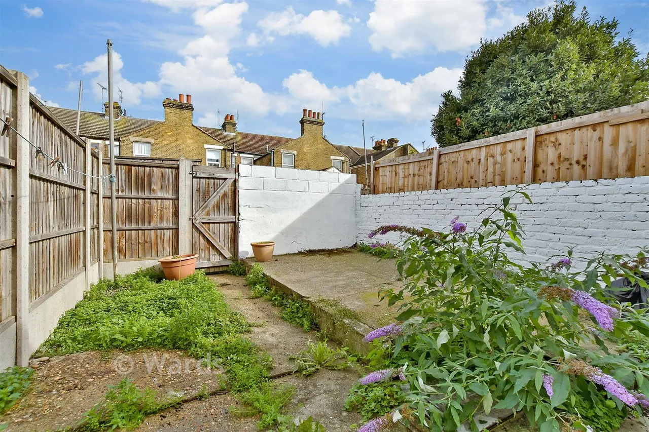Acorn Street, Sheerness, ME12, photo 10