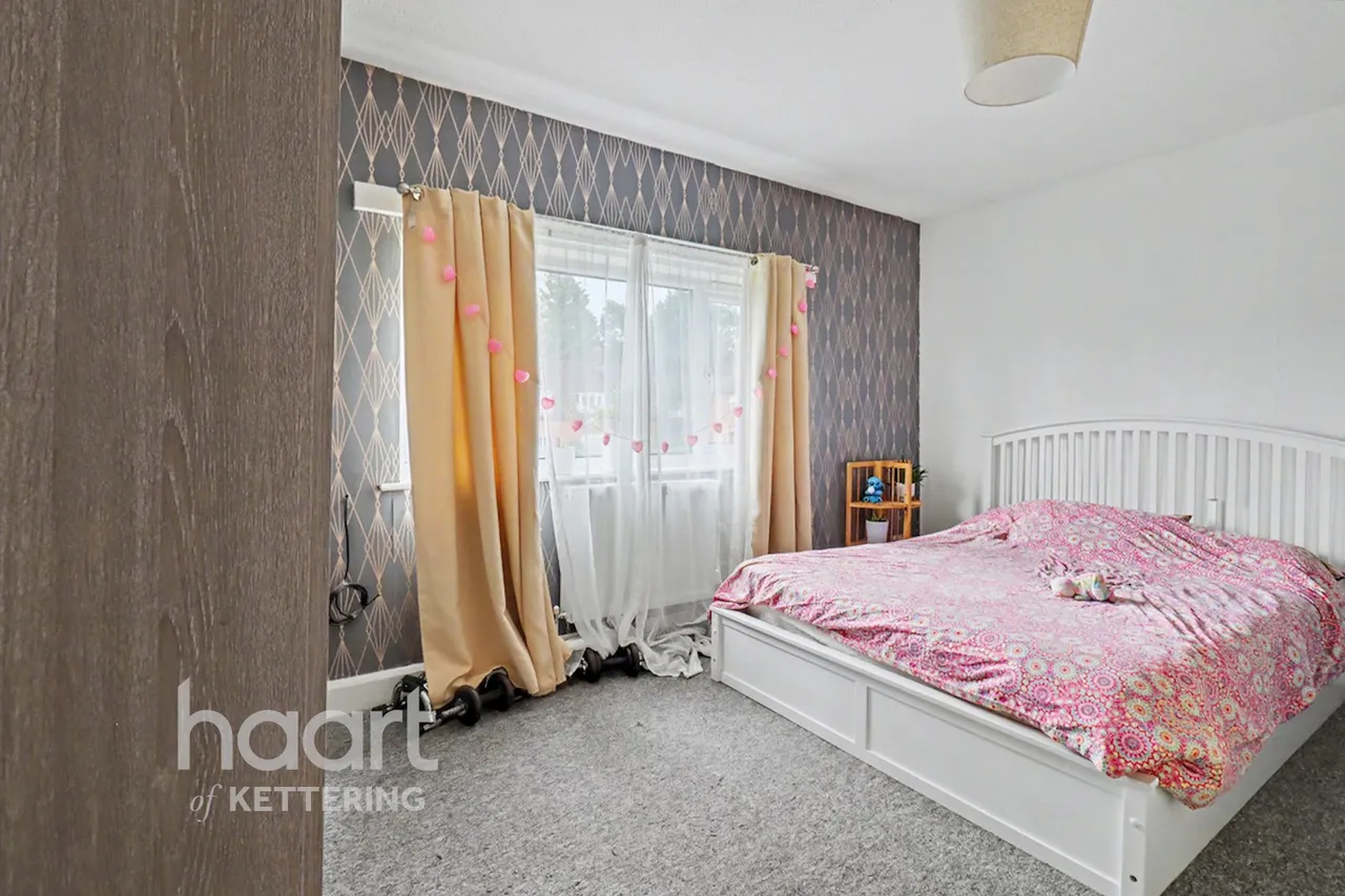 Gilchrist Avenue, Corby, NN17, photo 9