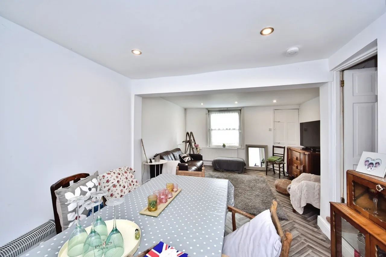 Luton Road, Chatham, ME4, photo 19