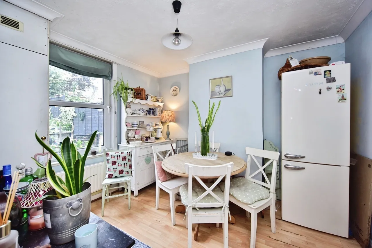 Luton Road, Chatham, ME4, photo 11