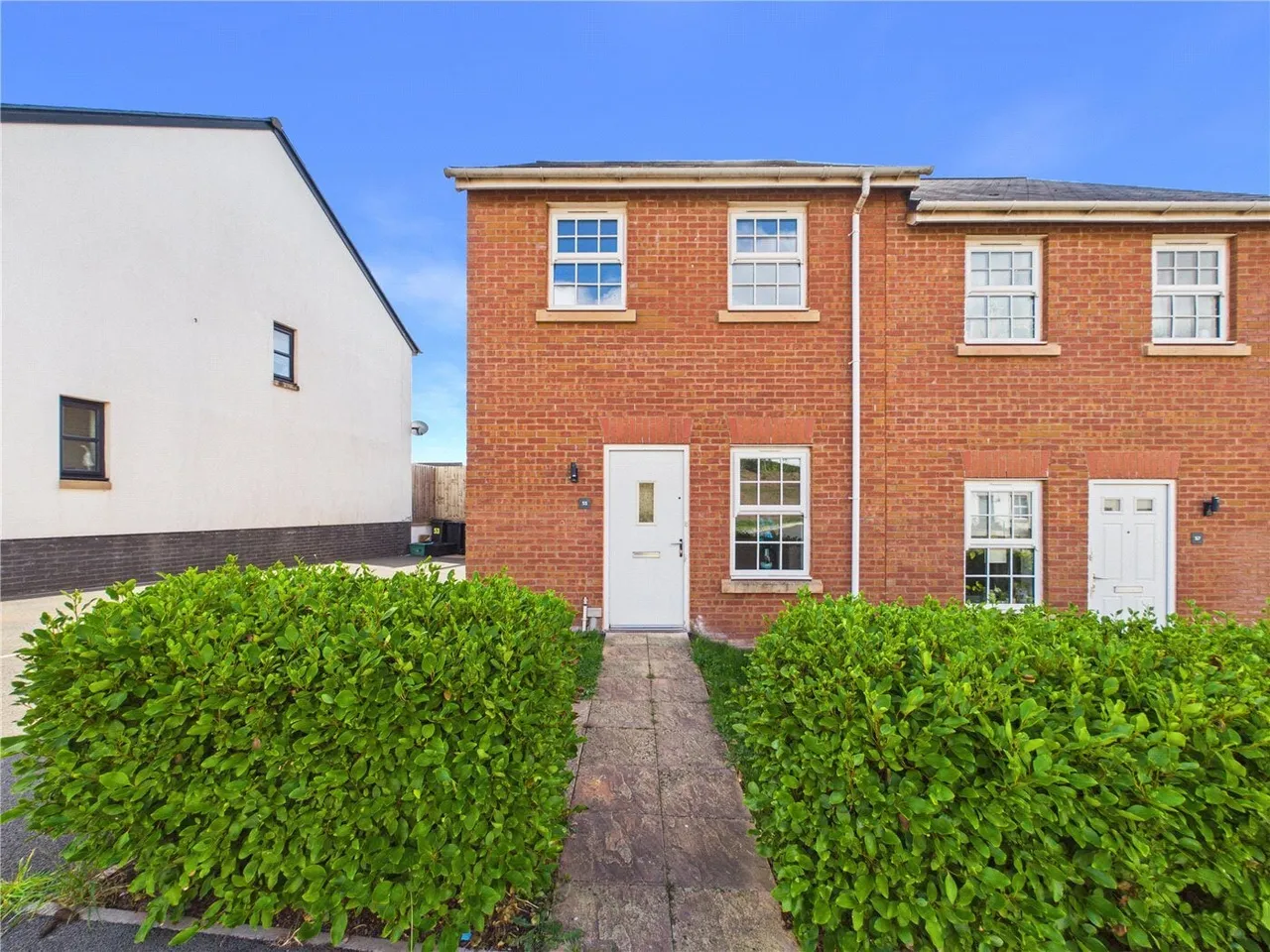 2 bed house to rent, Tarka Way, Crediton, EX17