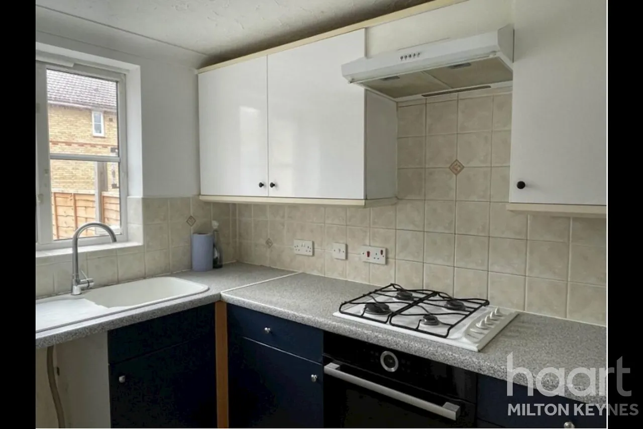 Bardsey Court, MK10, photo 4
