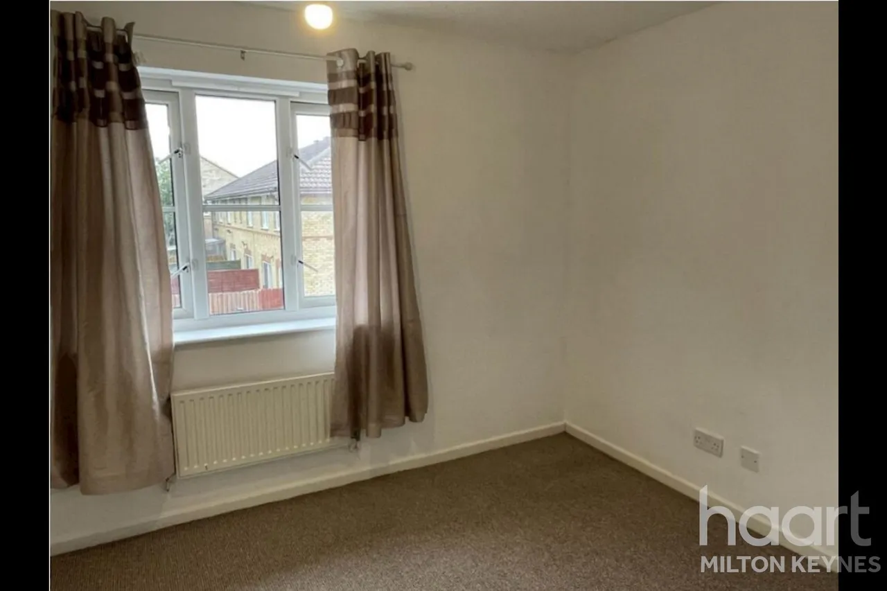 Bardsey Court, MK10, photo 8