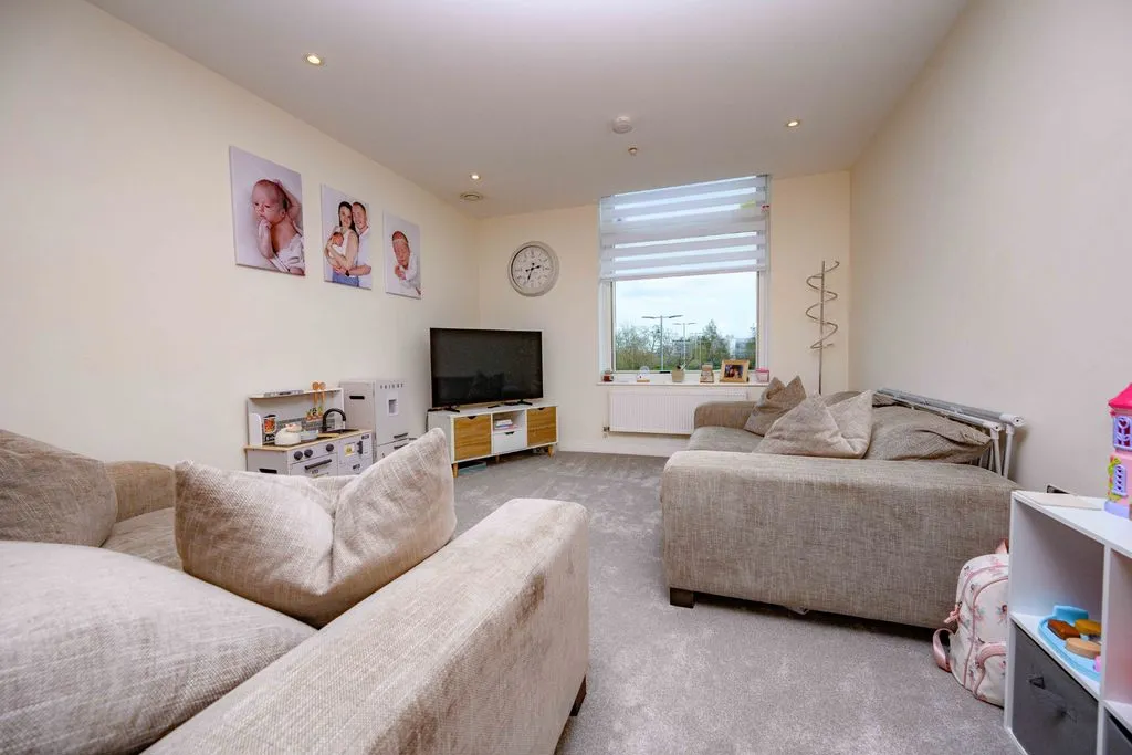 Bessemer Road, Welwyn Garden City AL7 1FU, photo 2