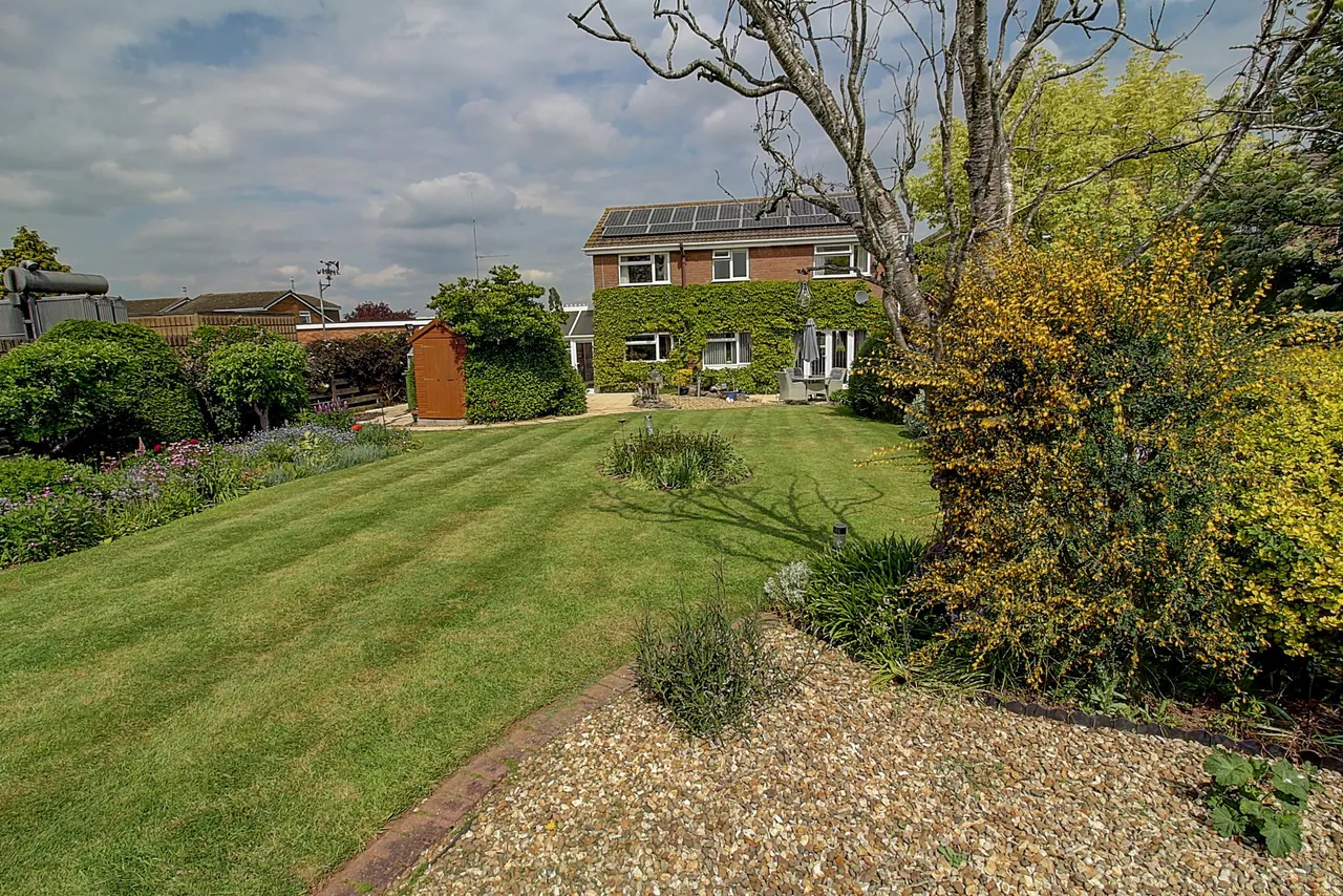 Langdale Drive, Nuneaton, CV11, photo 24