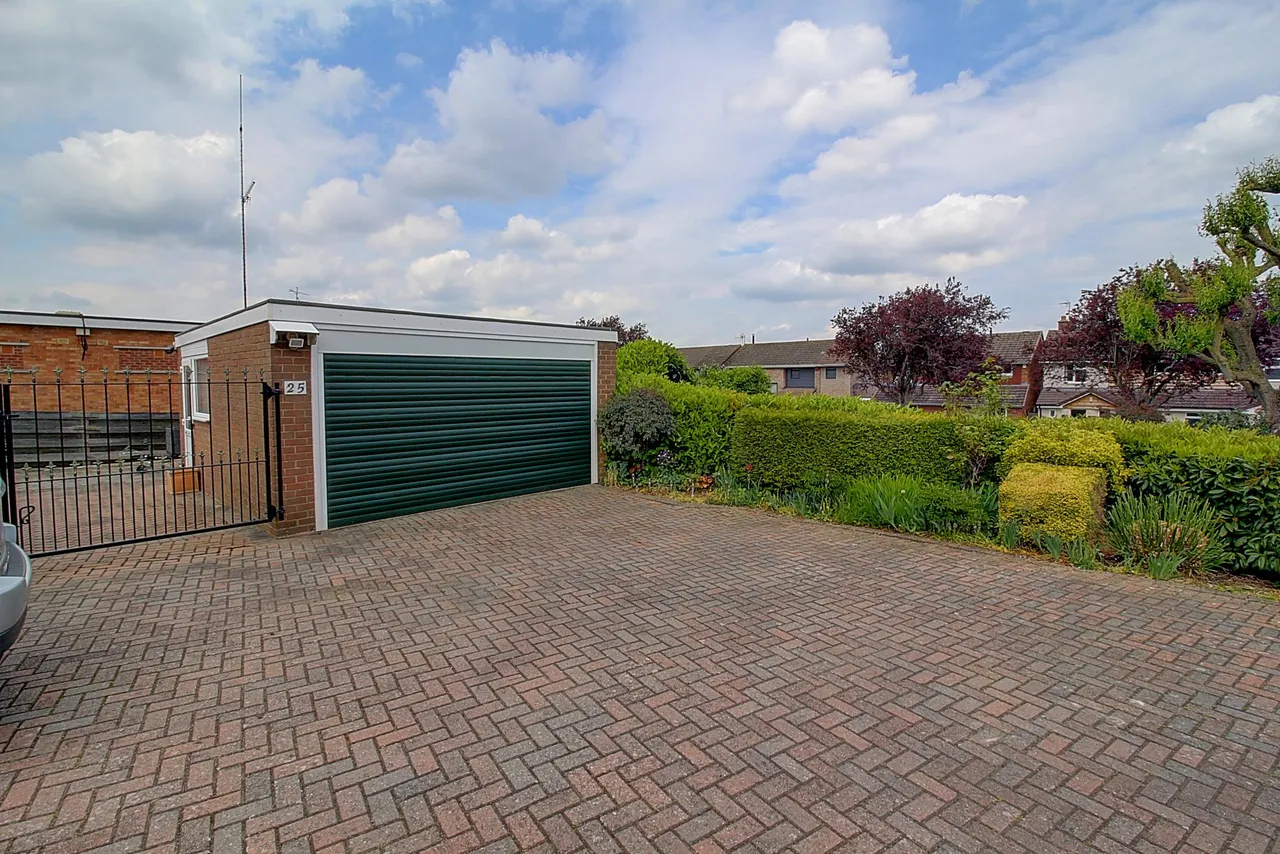 Langdale Drive, Nuneaton, CV11, photo 29