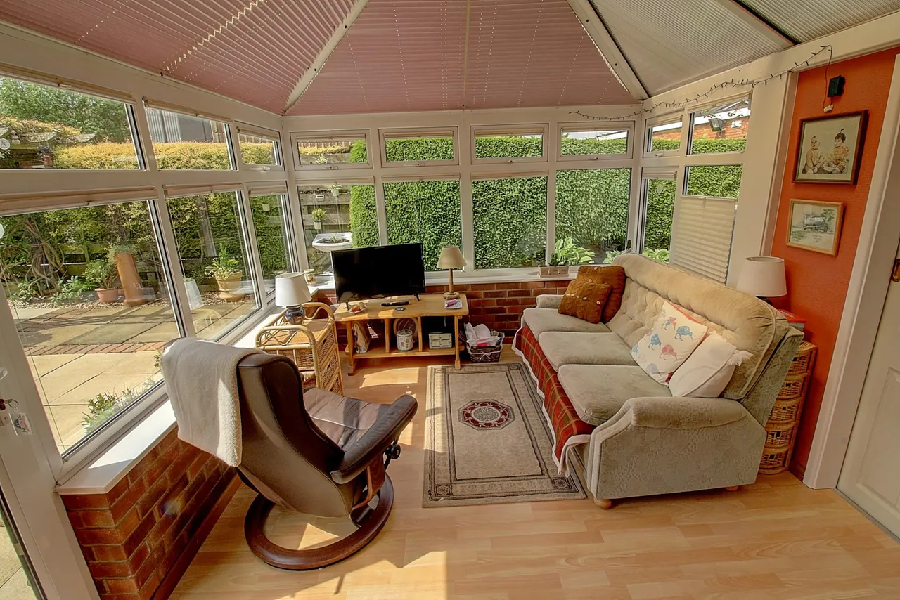 Langdale Drive, Nuneaton, CV11, photo 11