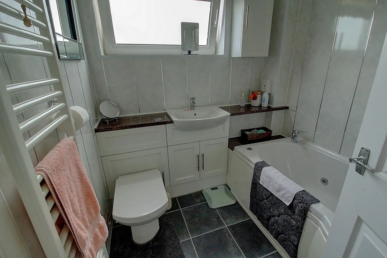 Langdale Drive, Nuneaton, CV11, photo 20