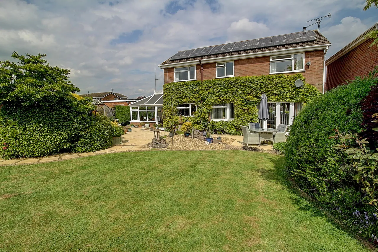 Langdale Drive, Nuneaton, CV11, photo 25