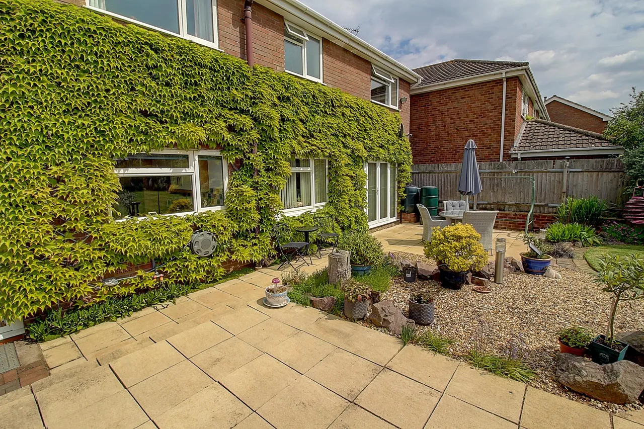 Langdale Drive, Nuneaton, CV11, photo 2