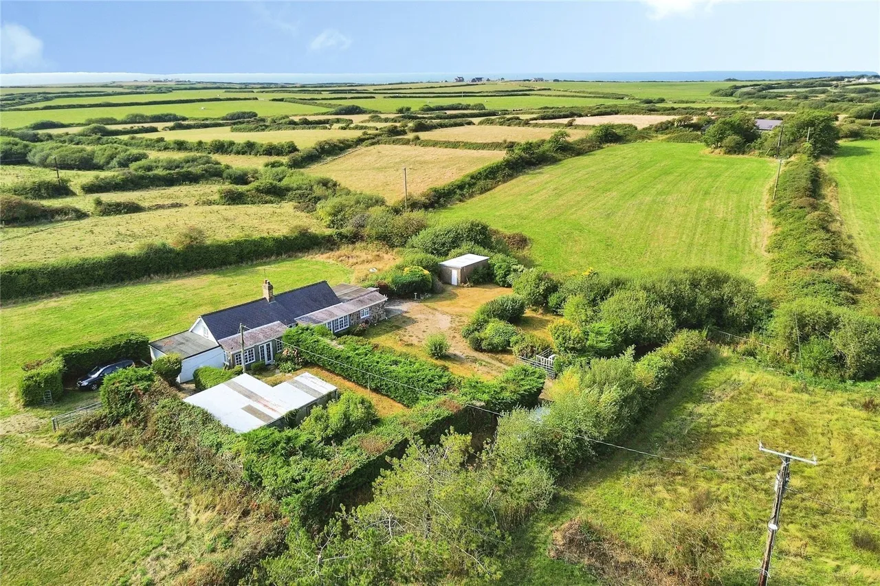 Rhydlios, Rhoshirwaun, LL53, photo 5
