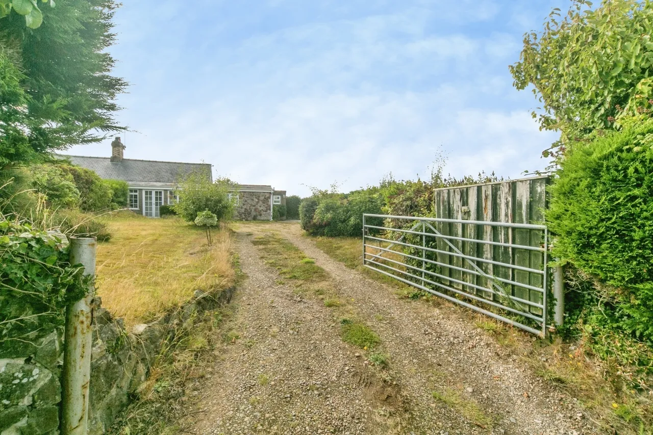 Rhydlios, Rhoshirwaun, LL53, photo 3