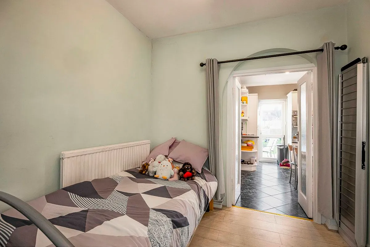 Bentley Drive, Ilford, Essex, IG2 6QD, photo 9