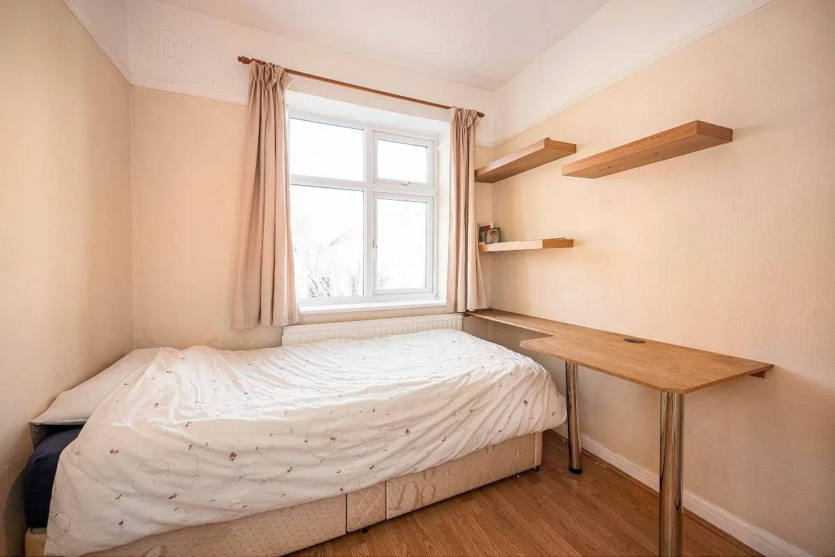 Bentley Drive, Ilford, Essex, IG2 6QD, photo 13