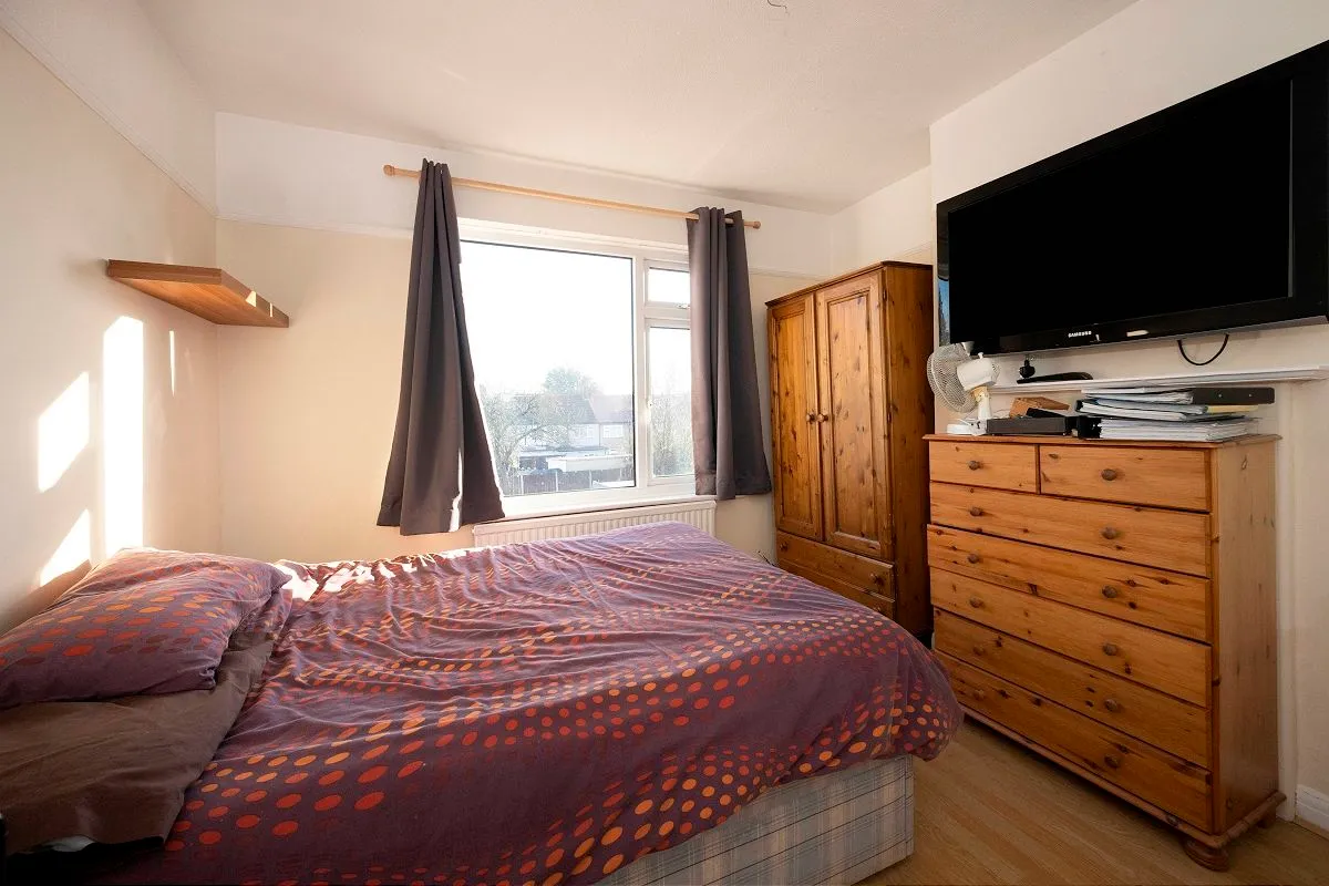 Bentley Drive, Ilford, Essex, IG2 6QD, photo 12