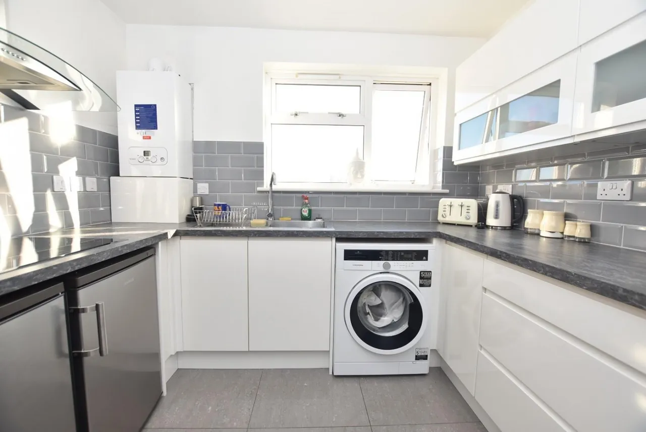 Meynell Close, Brampton, Chesterfield, S40 3BL, photo 5