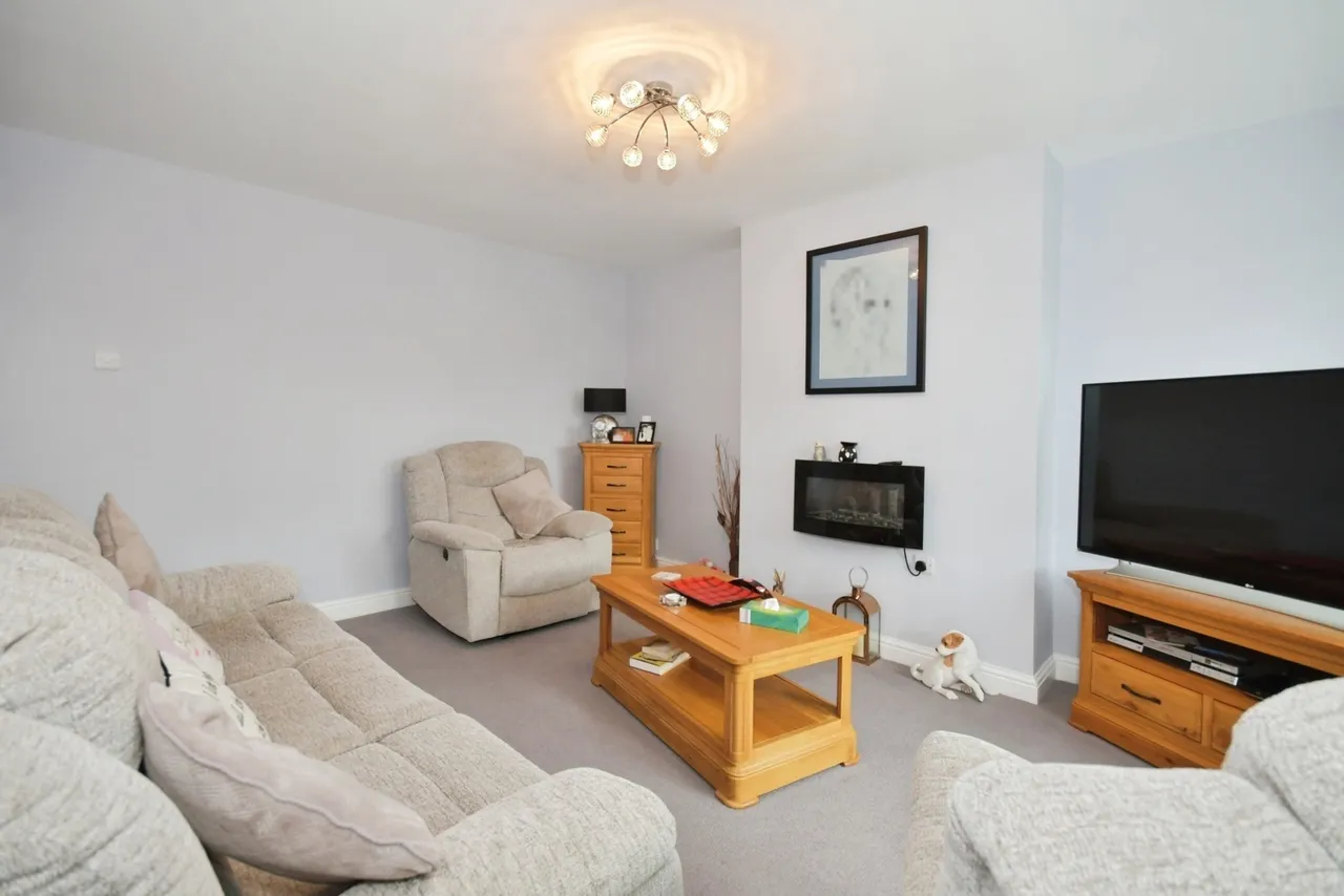 Central Drive, Buxton, Derbyshire, SK17, photo 4