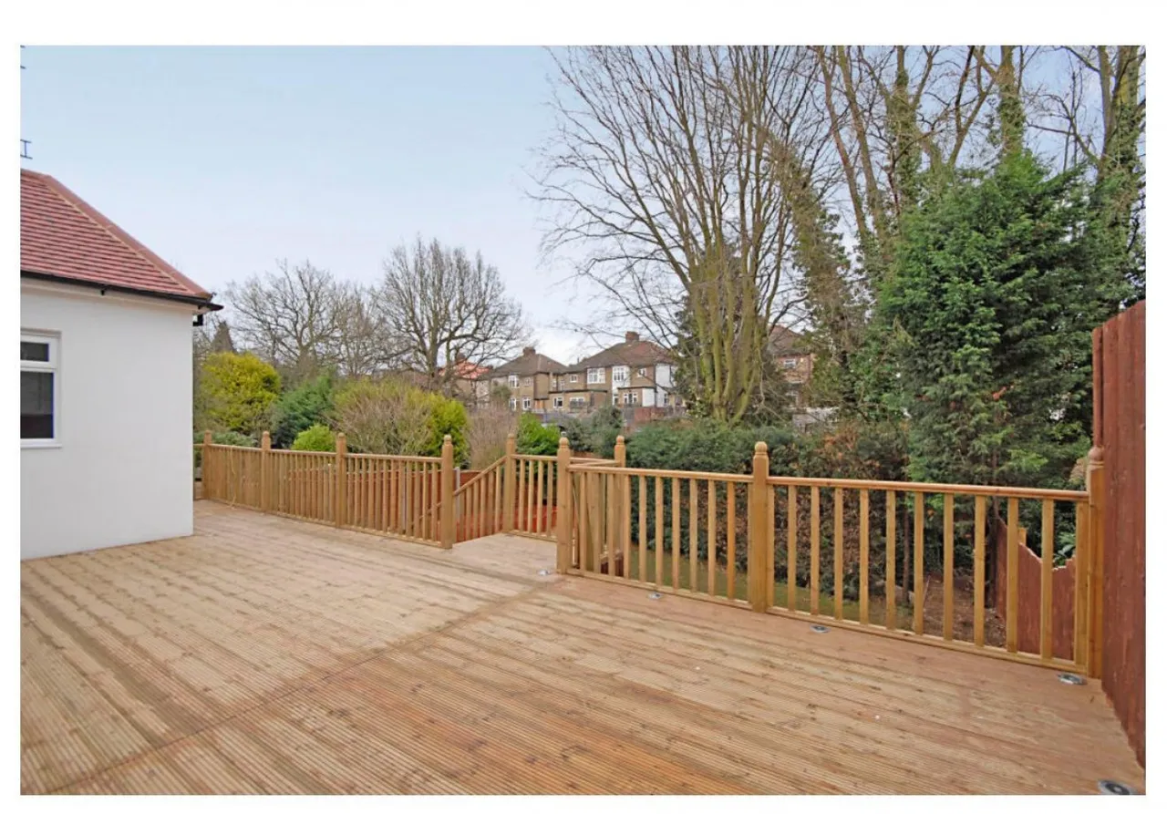 Highview Gardens, Edgware, HA8, photo 5
