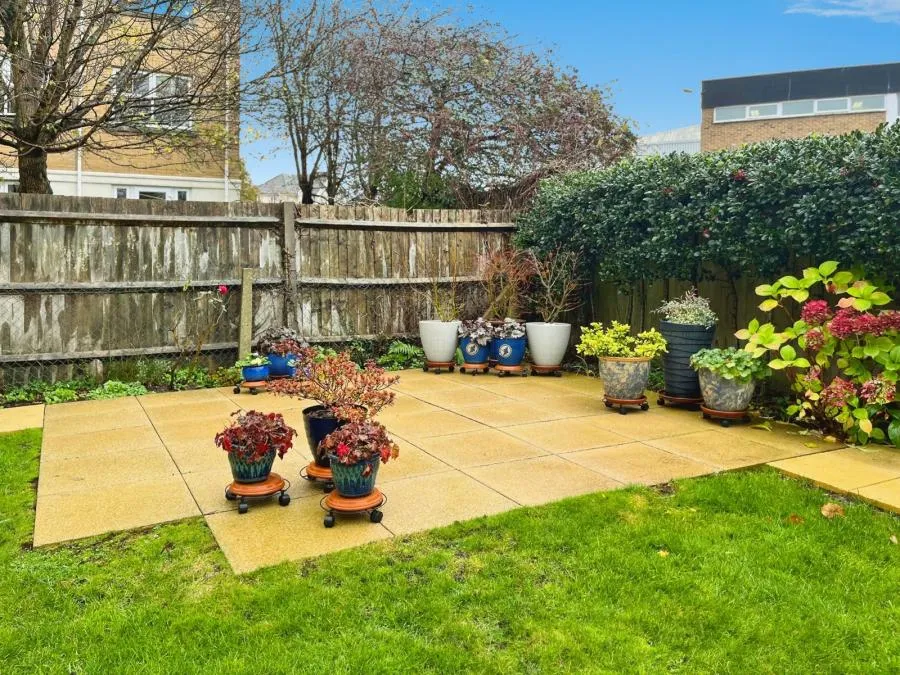 Victoria Road, Farnborough, GU14, photo 8