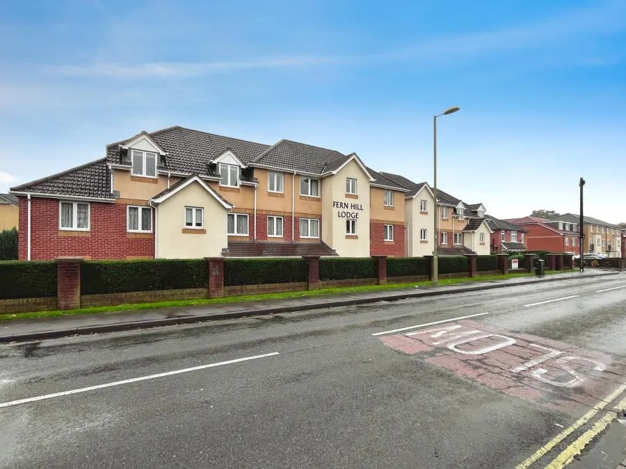 1 bed flat for sale, Victoria Road, Farnborough, GU14