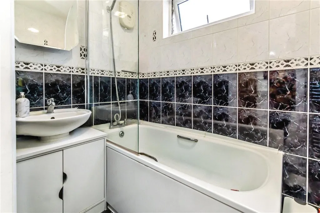 Lucerne Road, Thornton Heath, CR7, photo 12